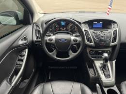 FORD - FOCUS - 2015/2015 - Branca - R$ 56.990,00