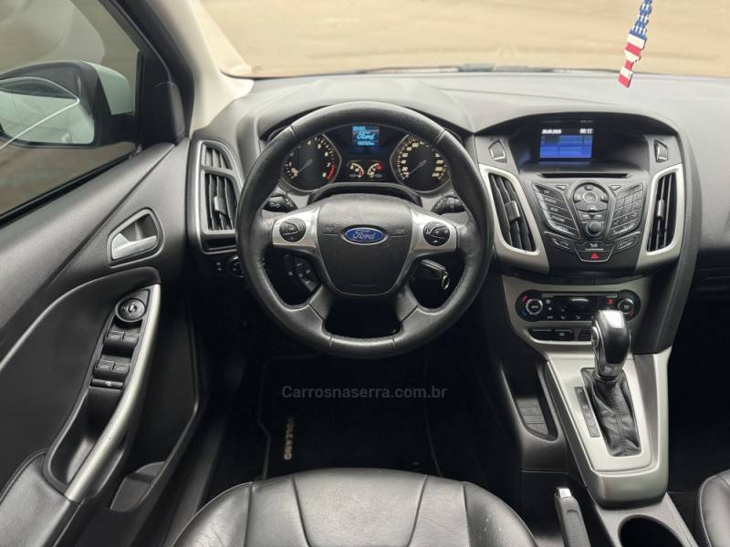 FORD - FOCUS - 2015/2015 - Branca - R$ 56.990,00