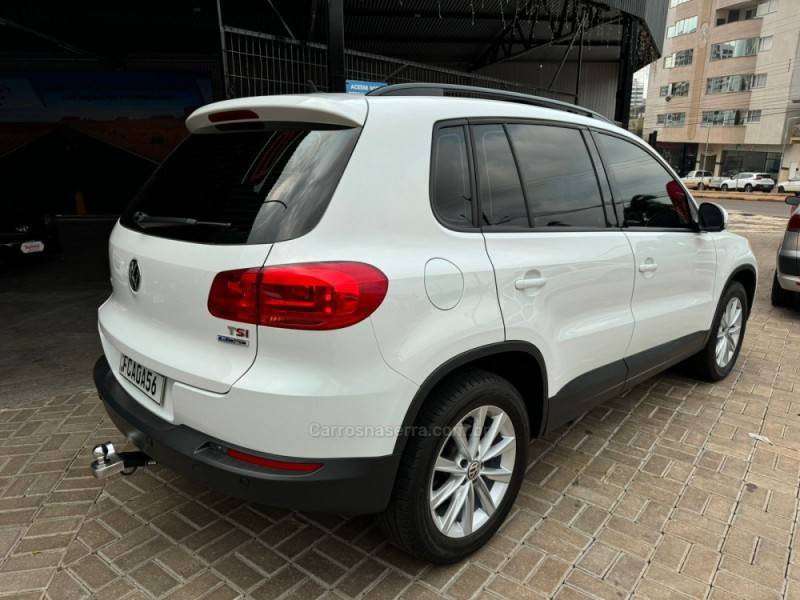 VOLKSWAGEN - TIGUAN - 2017/2017 - Branca - R$ 94.990,00