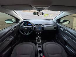 CHEVROLET - ONIX - 2015/2015 - Branca - R$ 53.990,00