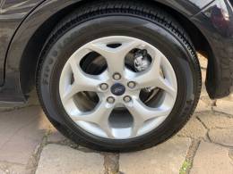 FORD - FOCUS - 2010/2011 - Preta - R$ 49.990,00