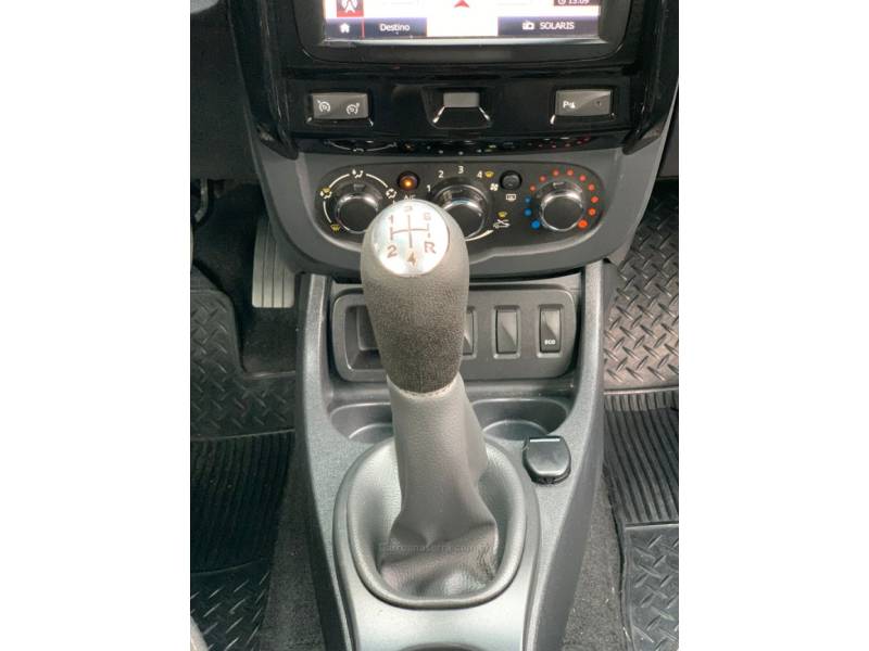 RENAULT - DUSTER - 2015/2016 - Vermelha - R$ 60.990,00