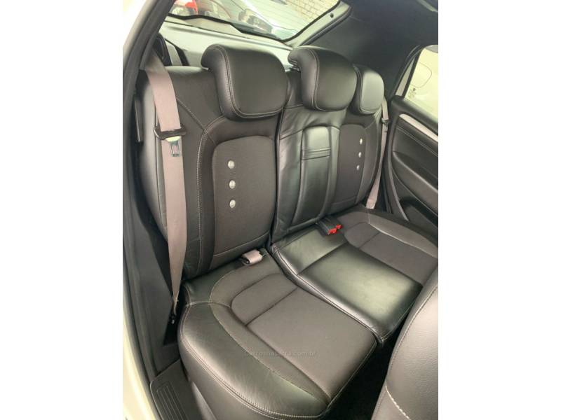 FIAT - PUNTO - 2014/2015 - Branca - R$ 69.990,00