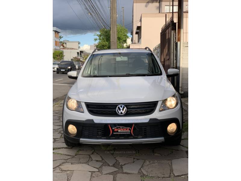 VOLKSWAGEN - SAVEIRO - 2012/2013 - Branca - R$ 56.990,00