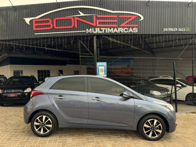 HYUNDAI - HB20 - 2016/2017 - Azul - R$ 65.990,00