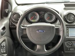 FORD - FIESTA - 2012/2013 - Prata - R$ 31.990,00