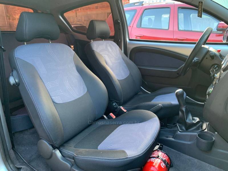 FORD - KA - 2012/2013 - Prata - R$ 29.990,00