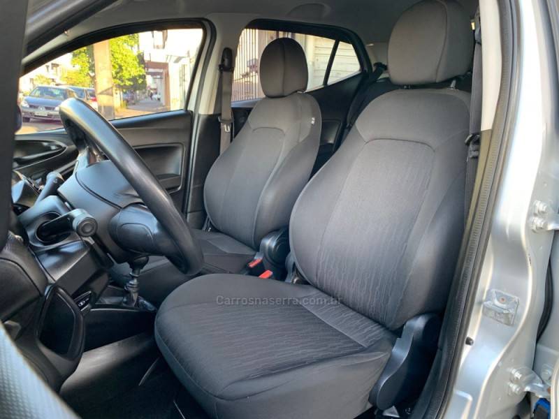 FIAT - ARGO - 2021/2022 - Prata - R$ 56.990,00