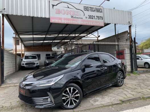TOYOTA - COROLLA - 2017/2018 - Preta - R$ 105.990,00