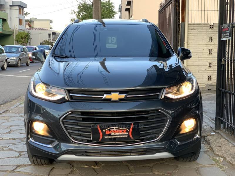 CHEVROLET - TRACKER - 2018/2019 - Cinza - R$ 91.990,00