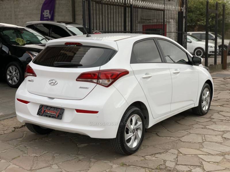 HYUNDAI - HB20 - 2016/2016 - Branca - R$ 63.990,00