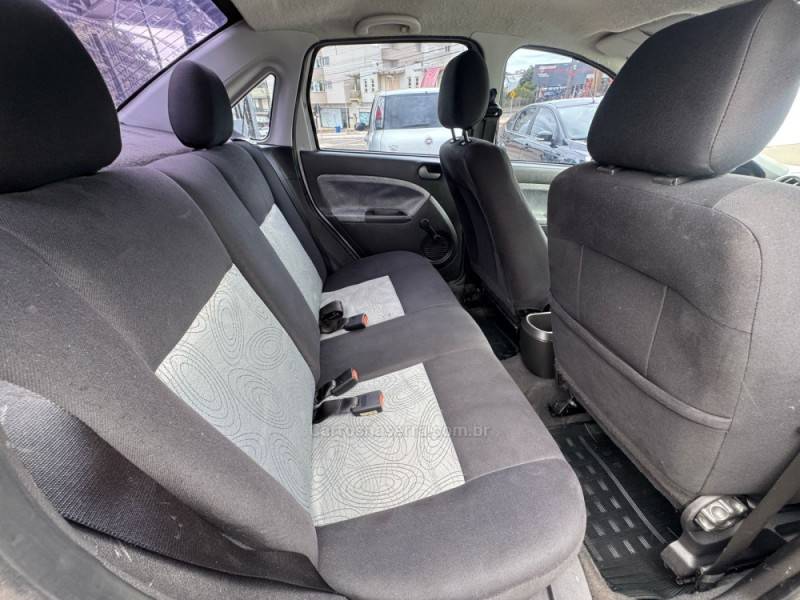 FORD - FIESTA - 2008/2009 - Branca - R$ 29.990,00