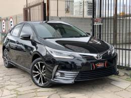 TOYOTA - COROLLA - 2017/2018 - Preta - R$ 105.990,00