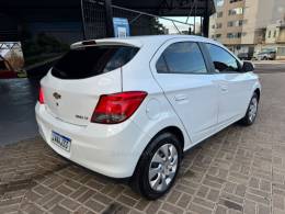 CHEVROLET - ONIX - 2015/2015 - Branca - R$ 53.990,00