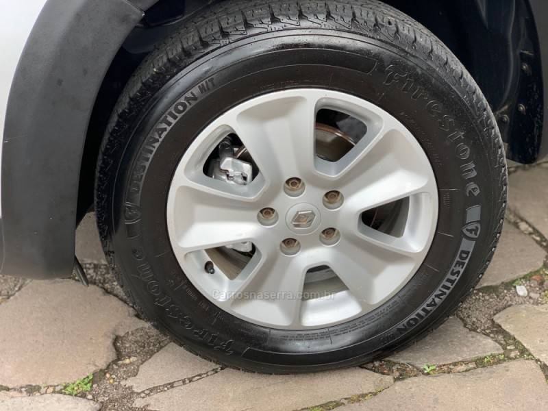 RENAULT - DUSTER - 2017/2018 - Prata - R$ 66.990,00