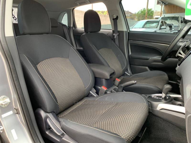 MITSUBISHI - OUTLANDER - 2020/2021 - Prata - R$ 115.990,00