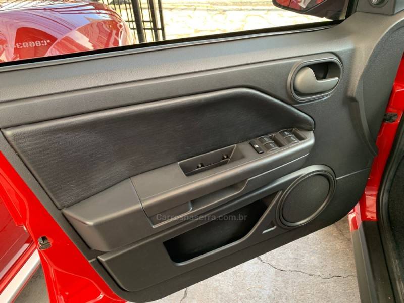 FORD - ECOSPORT - 2011/2012 - Vermelha - R$ 43.990,00