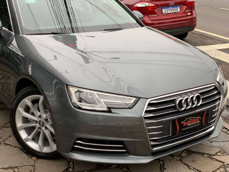 AUDI - A4 - 2016/2017 - Cinza - R$ 120.990,00