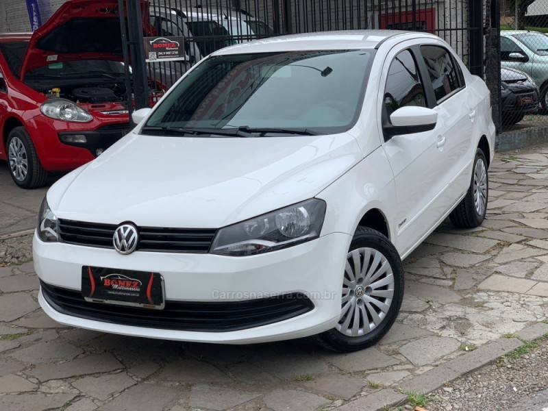 VOLKSWAGEN - VOYAGE - 2012/2013 - Branca - R$ 41.990,00