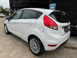 FORD - FIESTA - 2015/2015 - Branca - R$ 54.990,00