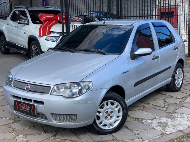 FIAT - PALIO - 2009/2010 - Prata - R$ 26.990,00