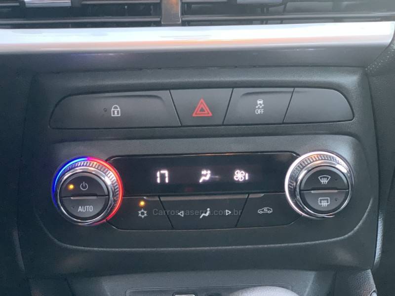 CHEVROLET - MONTANA - 2022/2023 - Prata - R$ 120.990,00