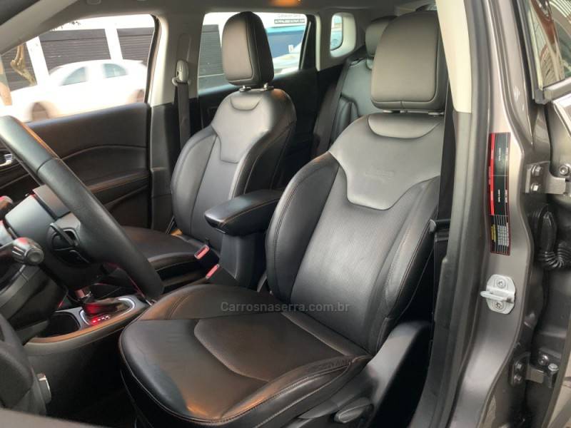 JEEP - COMPASS - 2017/2018 - Cinza - R$ 91.990,00