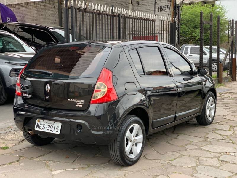 RENAULT - SANDERO - 2008/2009 - Preta - R$ 27.990,00