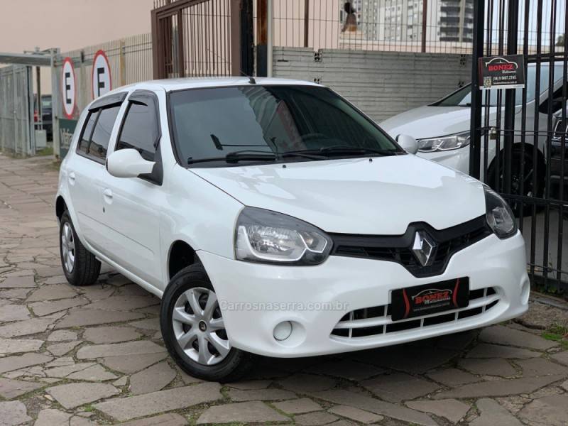 RENAULT - CLIO - 2015/2016 - Branca - R$ 35.990,00