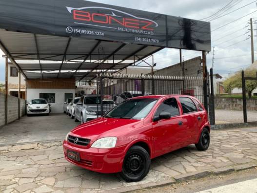 CHEVROLET - CORSA - 2003/2004 - Vermelha - R$ 16.990,00