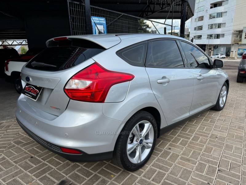 FORD - FOCUS - 2014/2014 - Prata - R$ 52.990,00