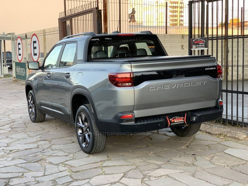 CHEVROLET - MONTANA - 2022/2023 - Prata - R$ 120.990,00