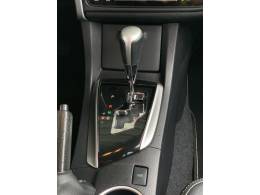 TOYOTA - COROLLA - 2017/2018 - Preta - R$ 105.990,00