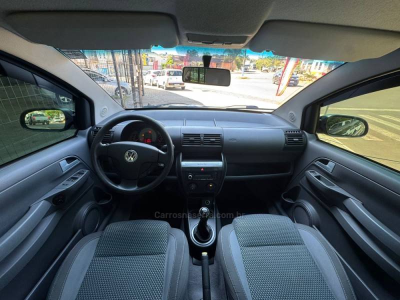 VOLKSWAGEN - FOX - 2009/2009 - Preta - R$ 33.990,00