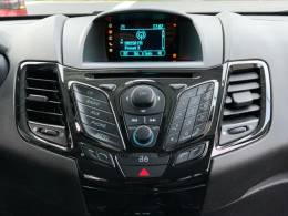 FORD - FIESTA - 2014/2015 - Branca - R$ 51.990,00