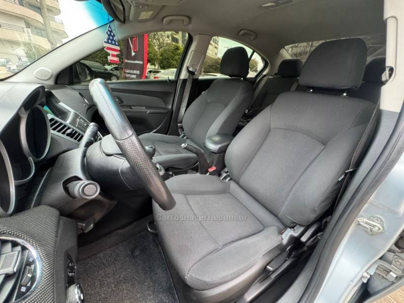 CHEVROLET - CRUZE - 2012/2012 - Prata - R$ 53.990,00