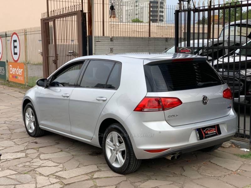 VOLKSWAGEN - GOLF - 2013/2014 - Prata - R$ 69.990,00