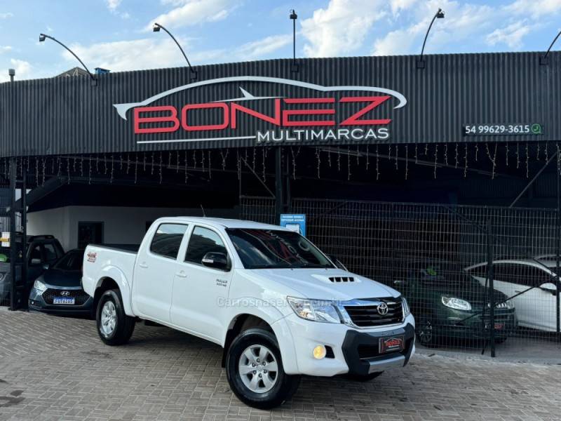 TOYOTA - HILUX - 2013/2013 - Branca - R$ 139.990,00