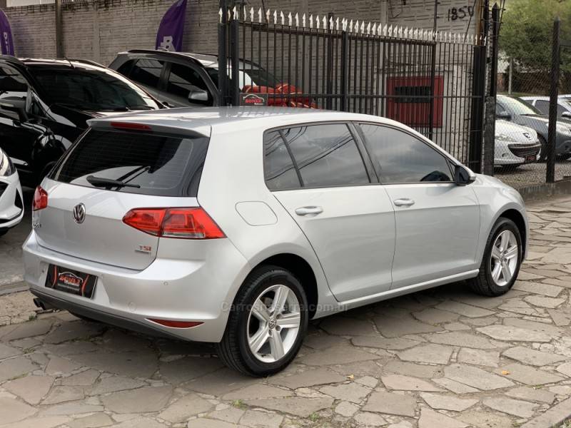 VOLKSWAGEN - GOLF - 2013/2014 - Prata - R$ 69.990,00