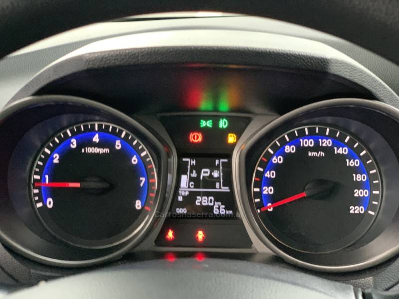 HYUNDAI - HB20 - 2015/2016 - Prata - Sob Consulta