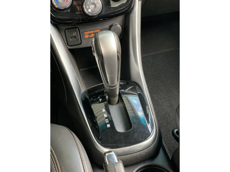 CHEVROLET - TRACKER - 2018/2019 - Cinza - R$ 91.990,00