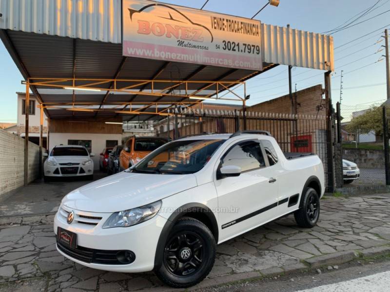 VOLKSWAGEN - SAVEIRO - 2010/2011 - Branca - R$ 44.990,00