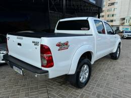 TOYOTA - HILUX - 2013/2013 - Branca - R$ 139.990,00