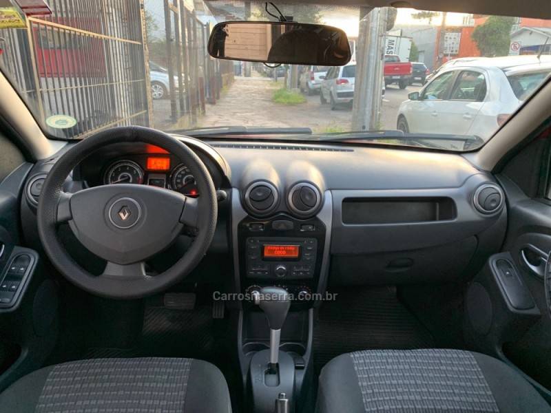 RENAULT - SANDERO - 2011/2012 - Vermelha - R$ 36.990,00