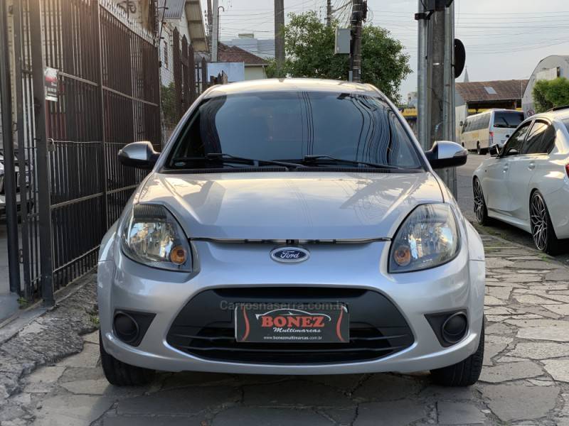 FORD - KA - 2012/2013 - Prata - R$ 30.990,00