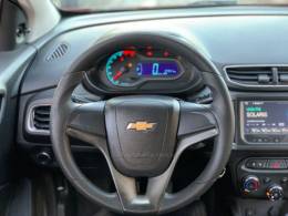 CHEVROLET - ONIX - 2014/2015 - Vermelha - R$ 49.990,00