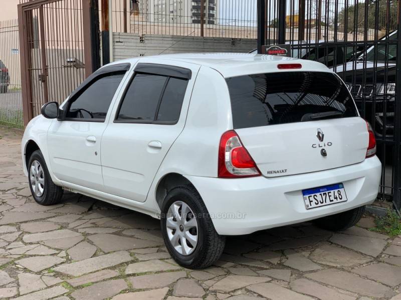 RENAULT - CLIO - 2015/2016 - Branca - R$ 35.990,00