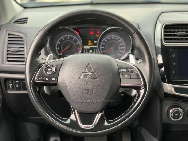 MITSUBISHI - OUTLANDER - 2020/2021 - Cinza - R$ 109.990,00