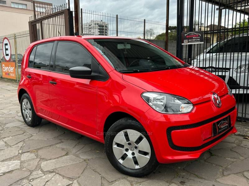 VOLKSWAGEN - UP - 2016/2017 - Vermelha - R$ 42.990,00