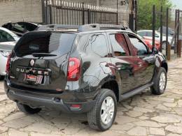 RENAULT - DUSTER - 2017/2018 - Preta - R$ 68.990,00